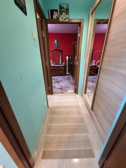Apartament cu 2 camere semidecomandat, mobilat în Soarelui