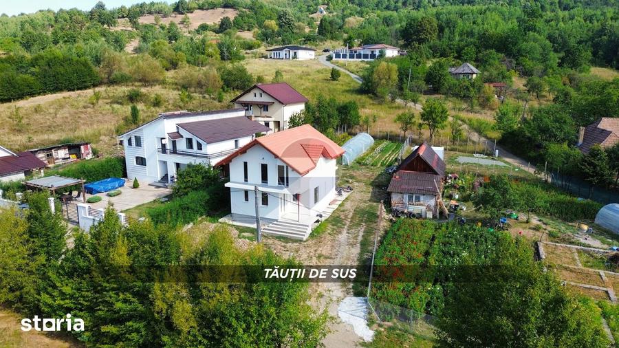 Casă cu 5 camere cu Teren 700 Mp în Central