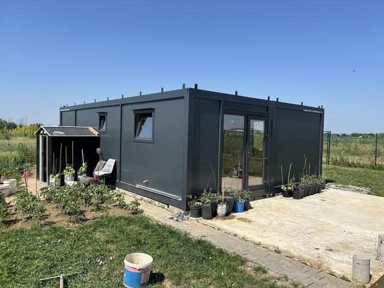 Casă cu 3 camere în Berceni
