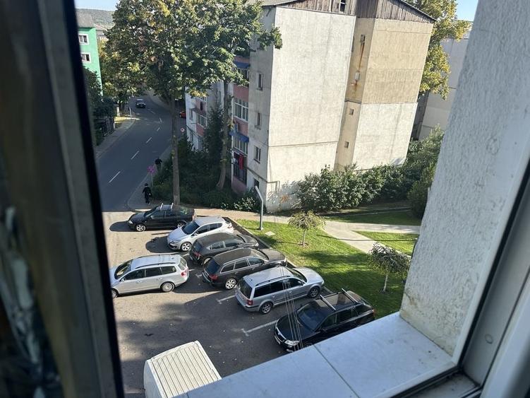 Apartament cu 2 camere decomandat în Morăreni