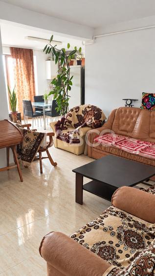 Apartament cu 2 camere semidecomandat, mobilat în Bună Ziua