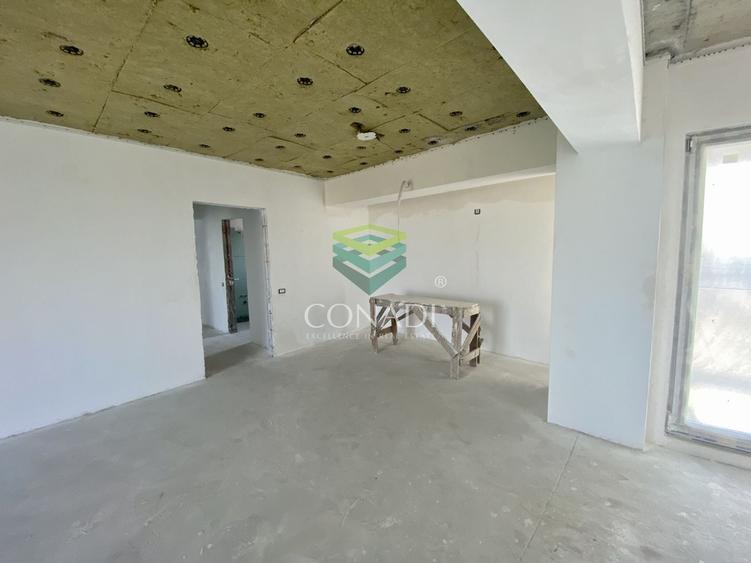 Apartament cu 4 camere decomandat în Cotroceni