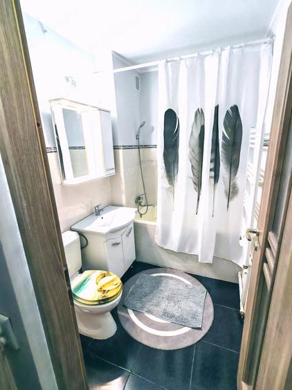 Apartament cu 2 camere semidecomandat în Micro 16