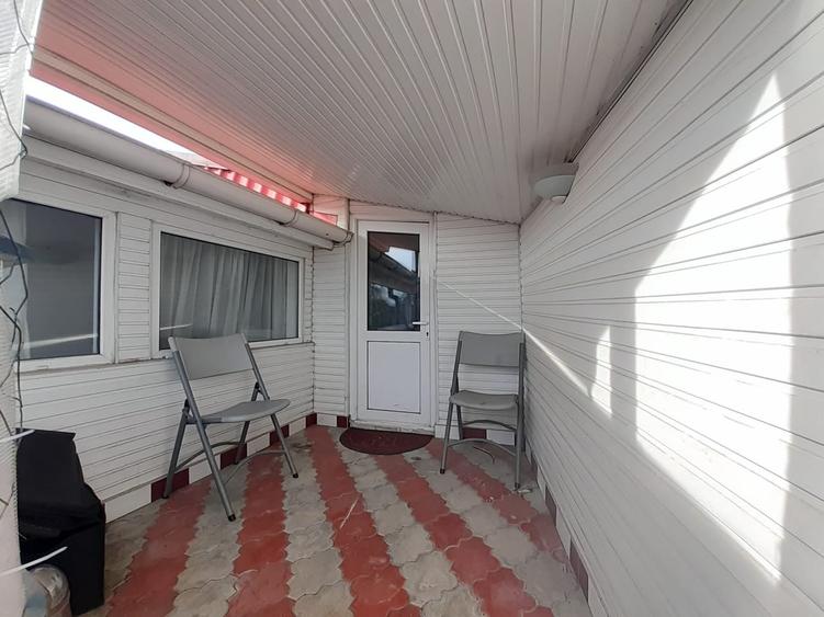 Casă cu 6 camere cu Teren 155 Mp în Tătărași