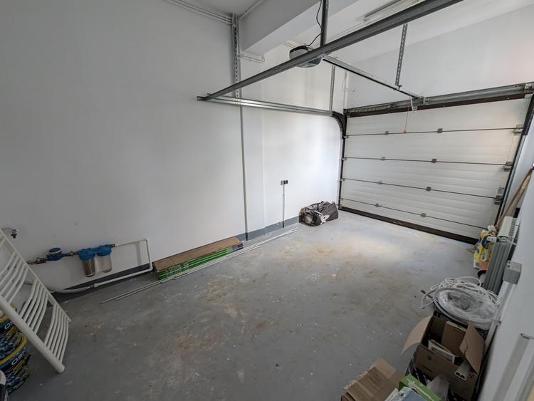 Duplex cu 5 camere cu Canalizare în Otopeni