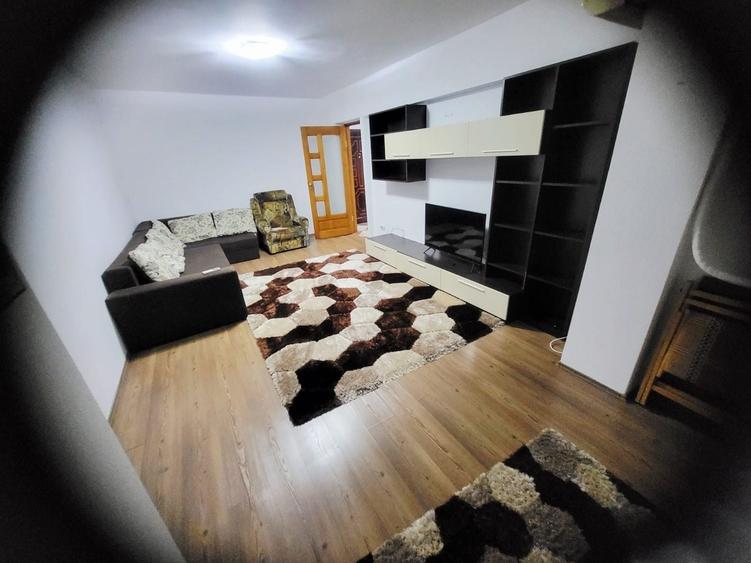 Apartament cu 2 camere decomandat în Sud