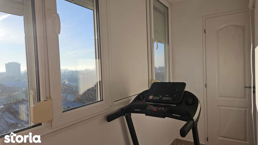 Apartament cu 3 camere decomandat în Cantacuzino