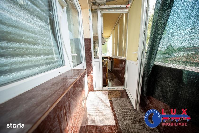 Apartament cu 3 camere decomandat în Babadag
