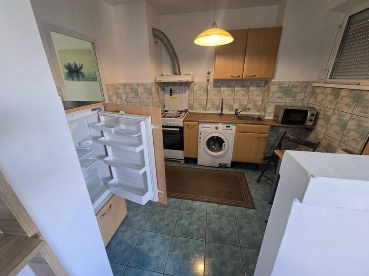 Apartament cu 2 camere decomandat în Moroasa 1