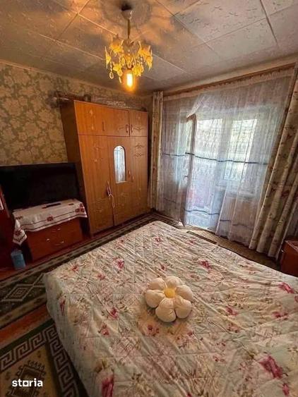 De vanzare apartament cu 3 camere, 3 balcoane, etajul 3 - 3