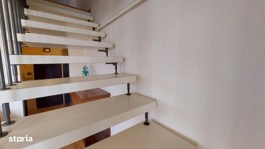 Apartament cu 4 camere decomandat, mobilat în Ștrand
