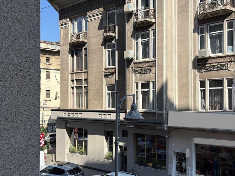 APARTAMENT CU 3 CAMERE DECOMANDAT - BLOC INTRETINUT - AMZEI - VICTORIEI - RETRAS - 1