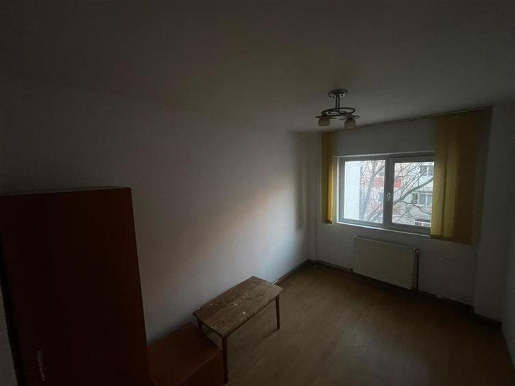 Apartament 3 camere Dacia - Decomandat - 6