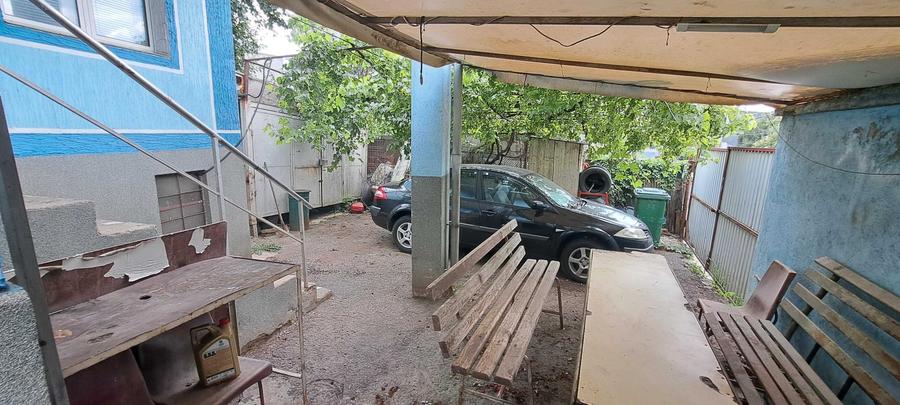 Casă cu 4 camere în Mihai Bravu