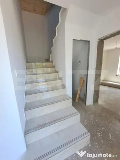 Casă cu 4 camere cu Teren 250 Mp în Tărlungeni