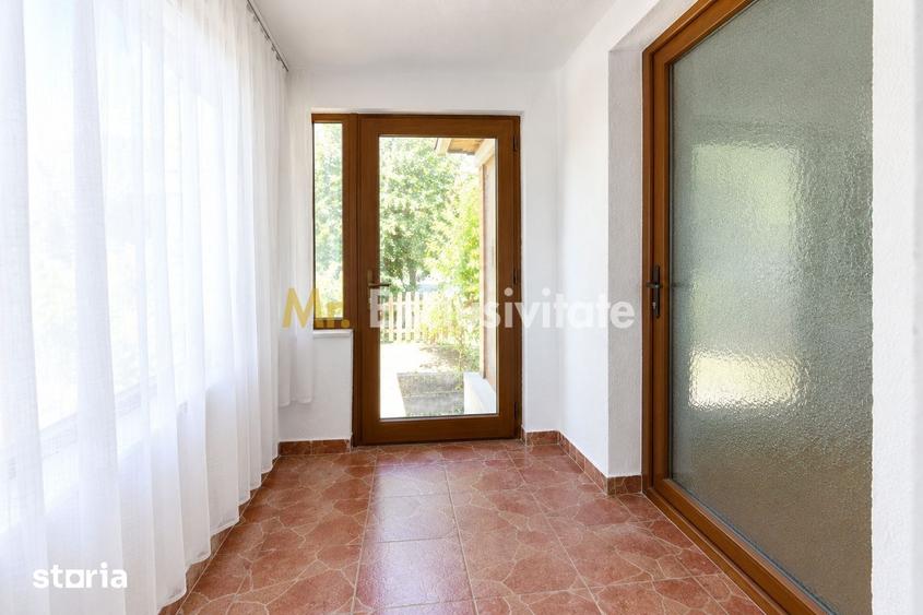 Casă cu 4 camere cu Teren 1586 Mp în Coșești