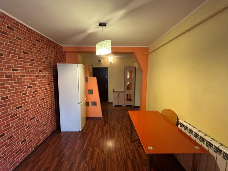 Apartament cu 2 camere decomandat, mobilat în Călărași