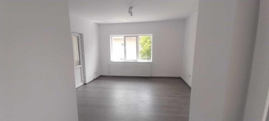 Spațiu comercial, de 30 mp, în Cetate