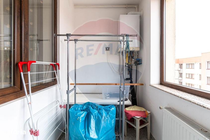 Apartament cu 3 camere decomandat în IAR
