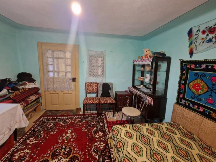 Casă cu 3 camere cu Teren 2100 Mp în Lunca
