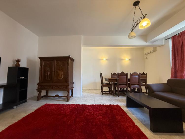 Apartament cu 2 camere semidecomandat, mobilat în Unirii