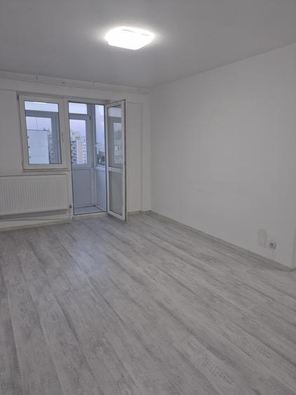 Apartament cu 2 camere semidecomandat în Fundeni