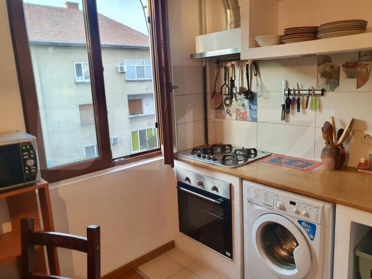 Apartament cu 2 camere semidecomandat, mobilat în Complex Studențesc