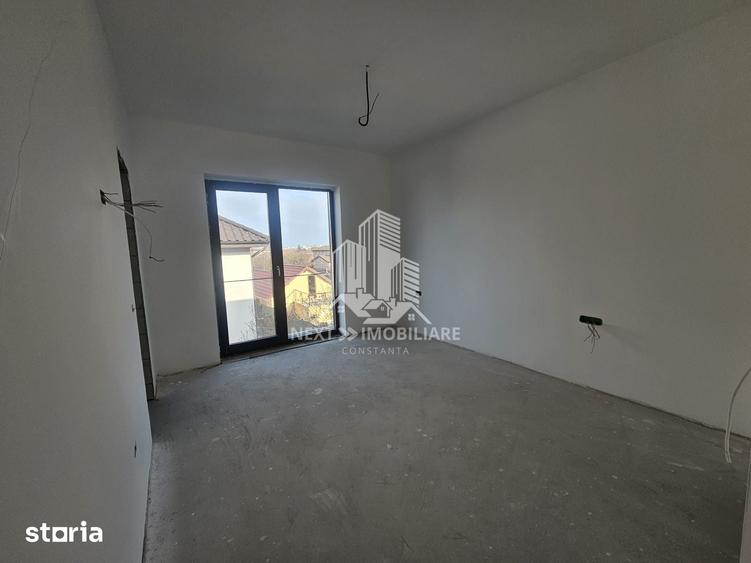 Casă cu 4 camere cu Teren 202 Mp în Palazu Mare