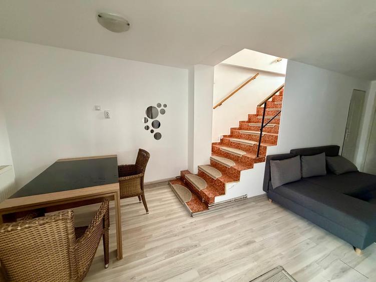 Casă individuală cu 4 camere cu Teren 200 Mp în Cetate