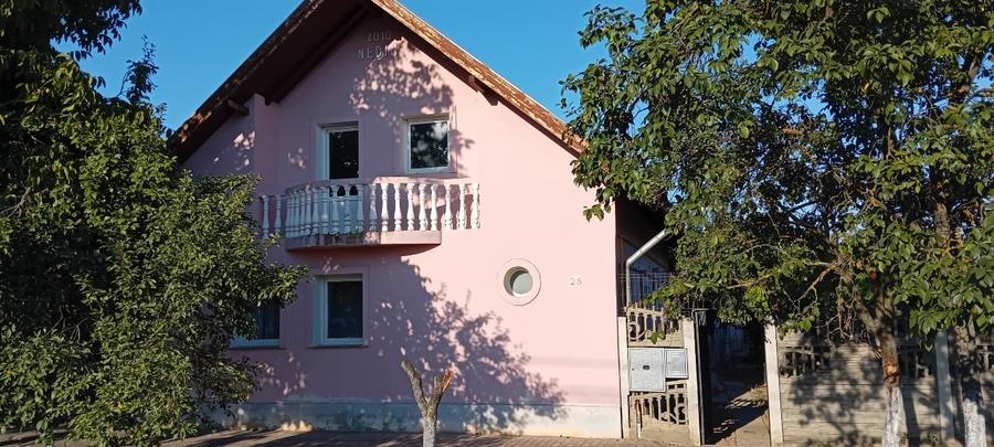 Casă individuală cu 3 camere cu Canalizare în Parța