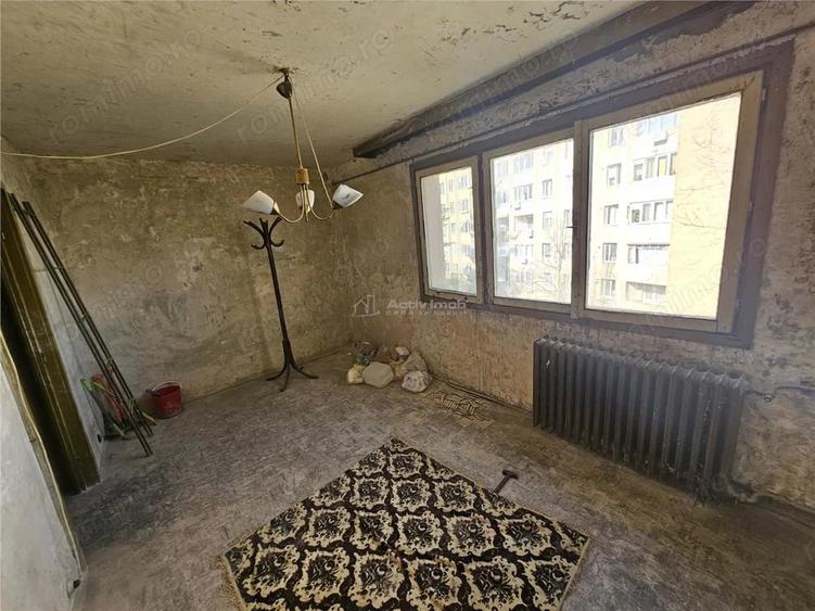 Apartament cu 2 camere semidecomandat în Micro I