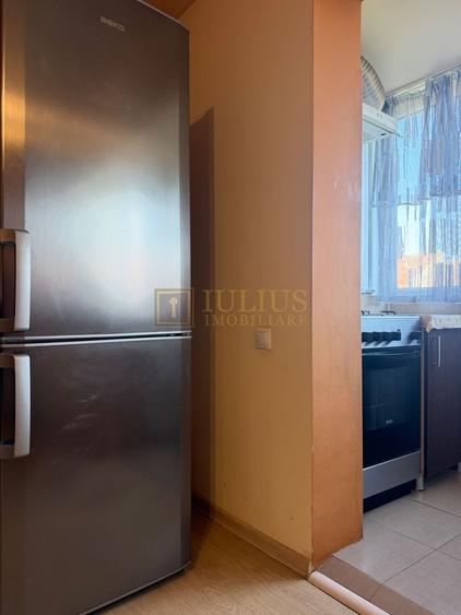 Apartament cu 3 camere semidecomandat, mobilat în Girocului