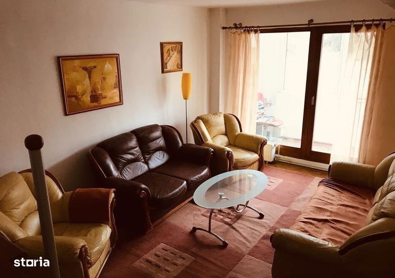Apartament cu 4 camere decomandat în Libertății