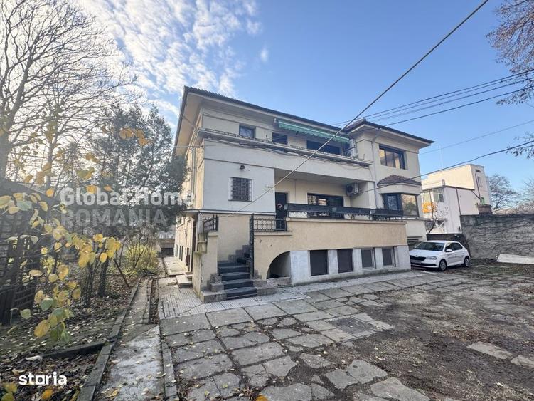 Apartament cu 3 camere în Aviatorilor