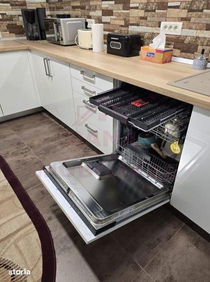 Apartament cu 4 camere, mobilat în Micro IV