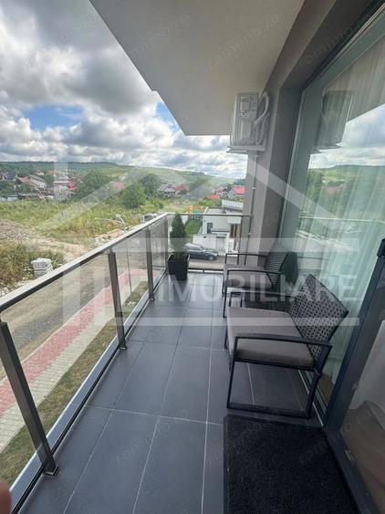 Apartament cu 3 camere decomandat în Livezeni