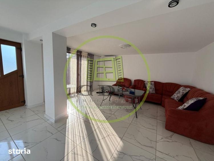 Casă cu 5 camere cu Teren 1175 Mp în Șimnicu de Sus