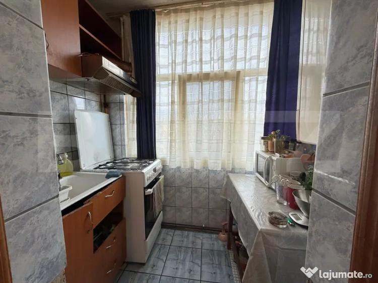Apartament cu 2 camere decomandat în 9 Mai