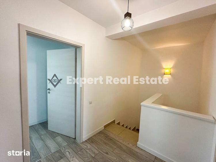 Casă cu 4 camere cu Teren 300 Mp în Central
