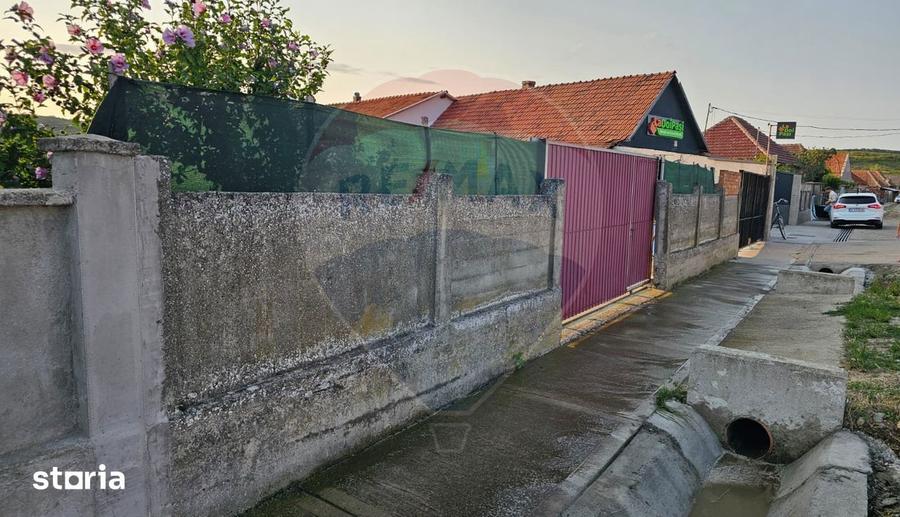 Teren de 1186 mp, în Ineu