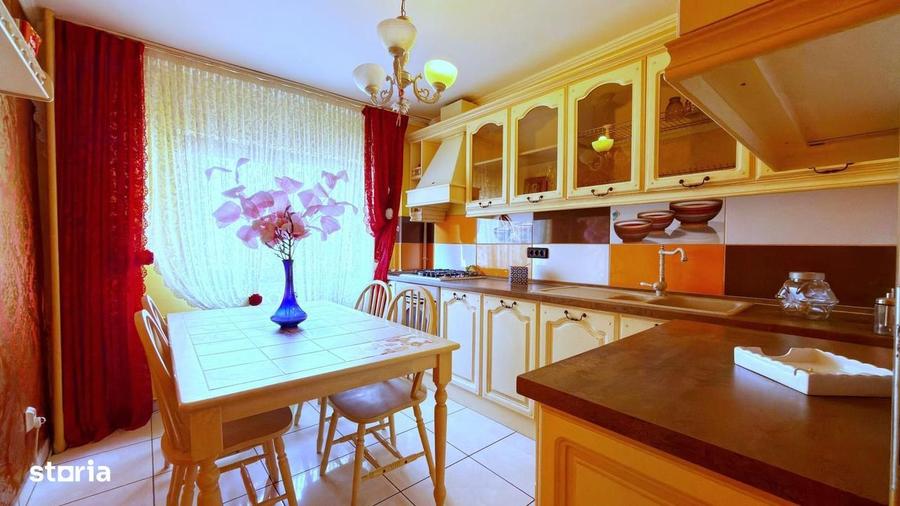 Apartament cu 4 camere, mobilat în Moșilor