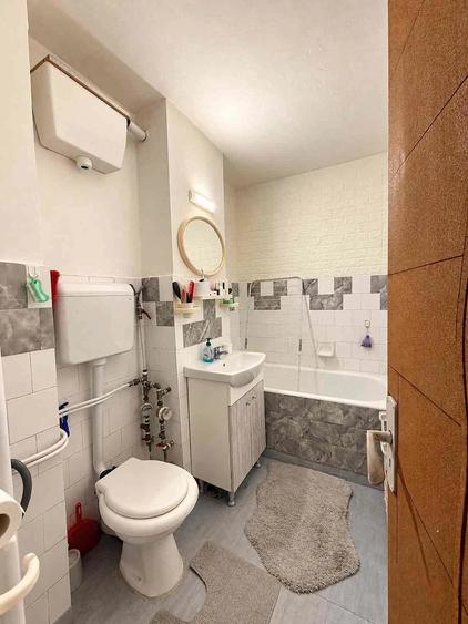 Apartament cu 2 camere decomandat în Nufărul