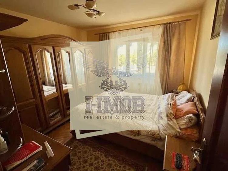 Apartament cu 3 camere decomandat, mobilat în Vasile Aaron