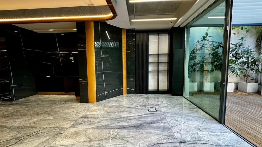 Casă individuală cu 20 camere cu Piscina în Aviatorilor