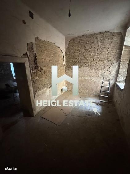 Apartament cu 4 camere în P-ța Victoriei