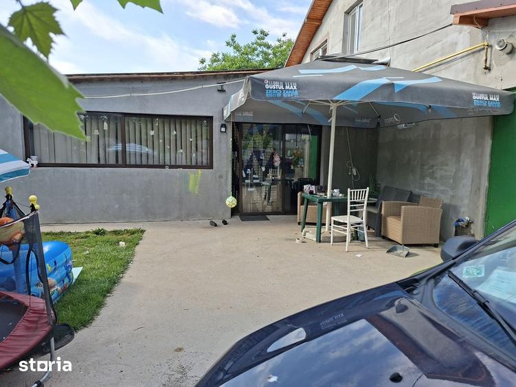 Casă cu 10 camere cu Teren 1440 Mp în Periș