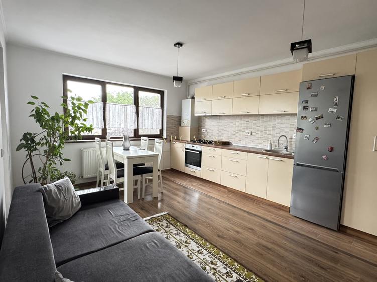 Apartament cu 2 camere semidecomandat, mobilat în Florești