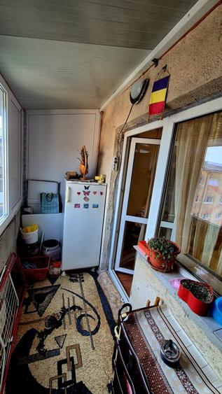 Apartament cu 3 camere în Cetate