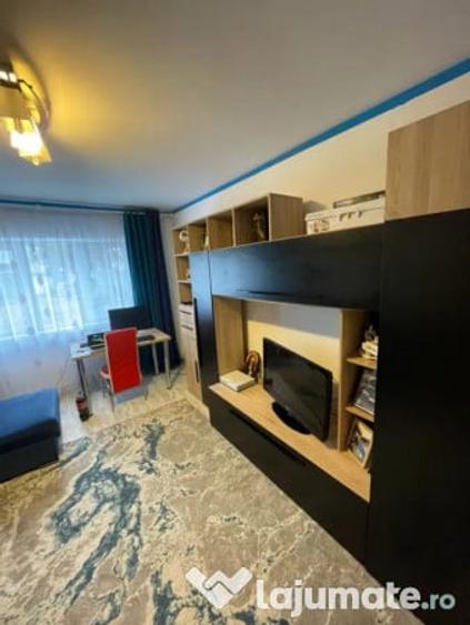 Apartament cu 3 camere decomandat în Burdujeni