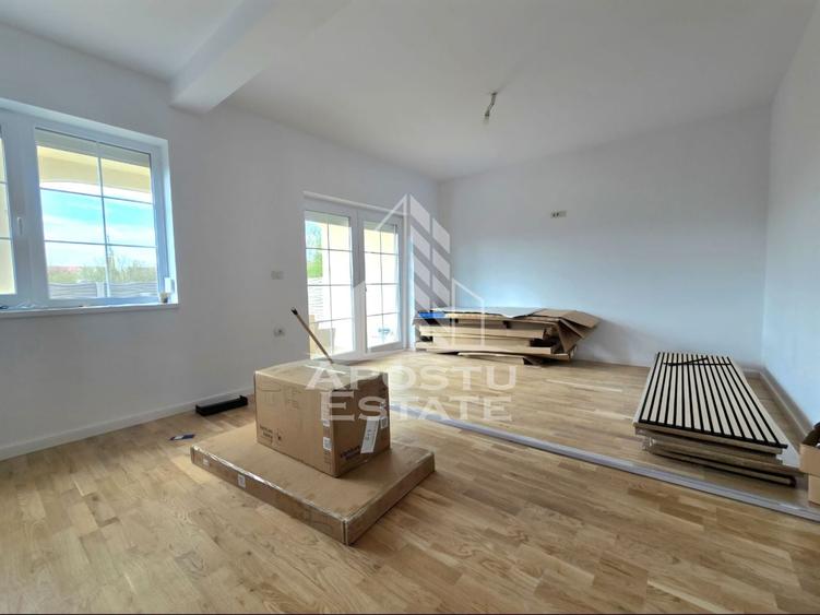 Duplex cu 4 camere cu Canalizare în Șag
